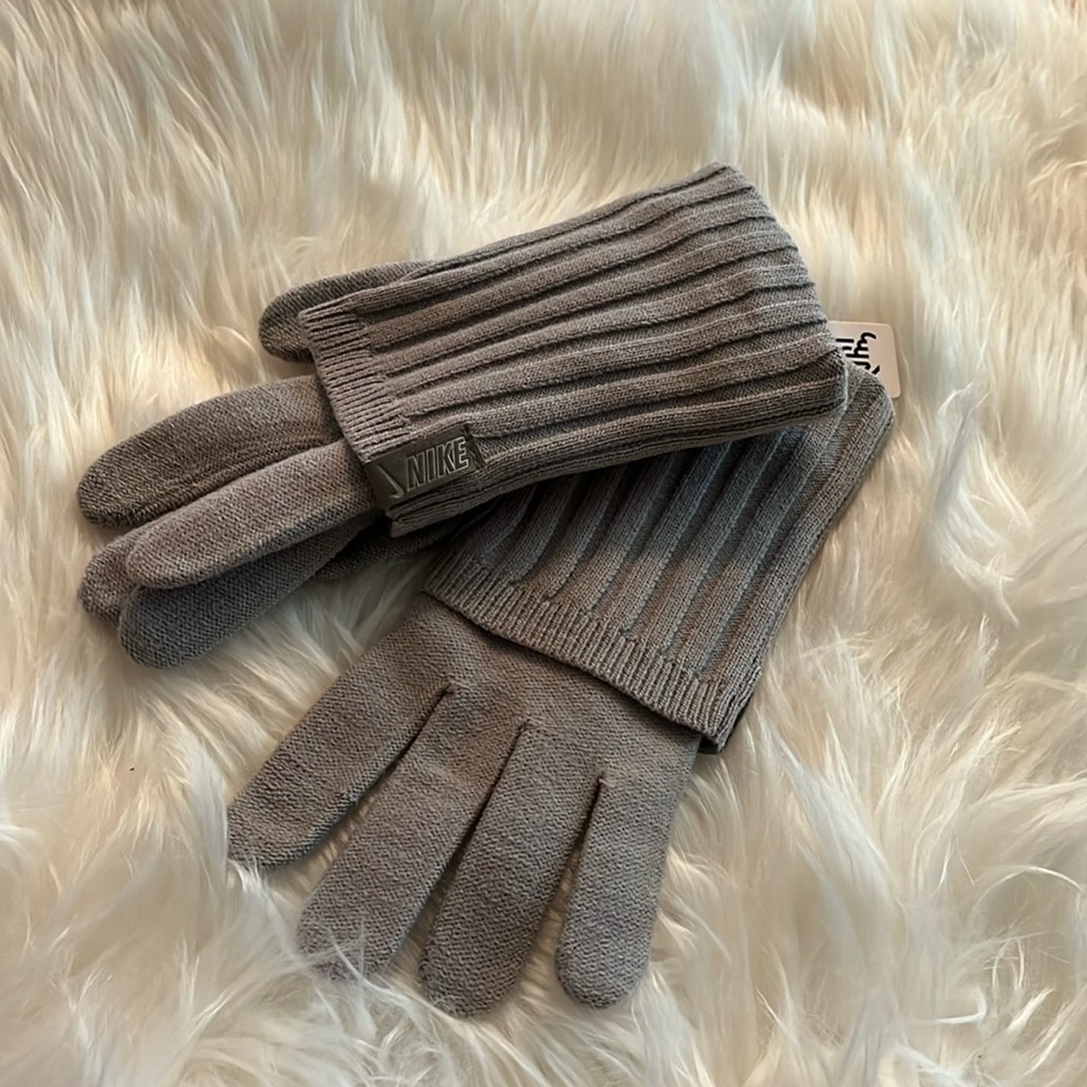 Nike warm gloves